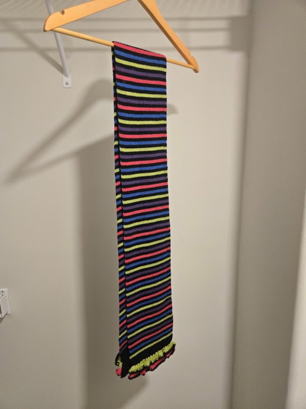 SO Multicolor Striped Knit Scarf